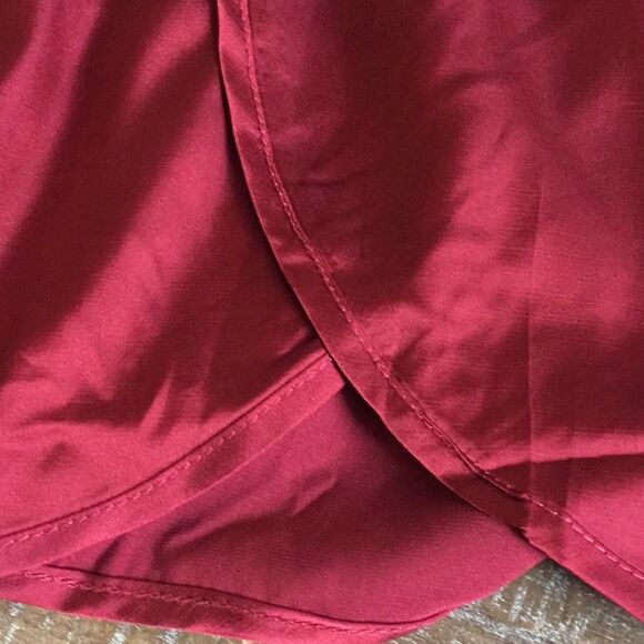 Satin feel pj shorts soft silky dark red elastic waist - Picture 9 of 9
